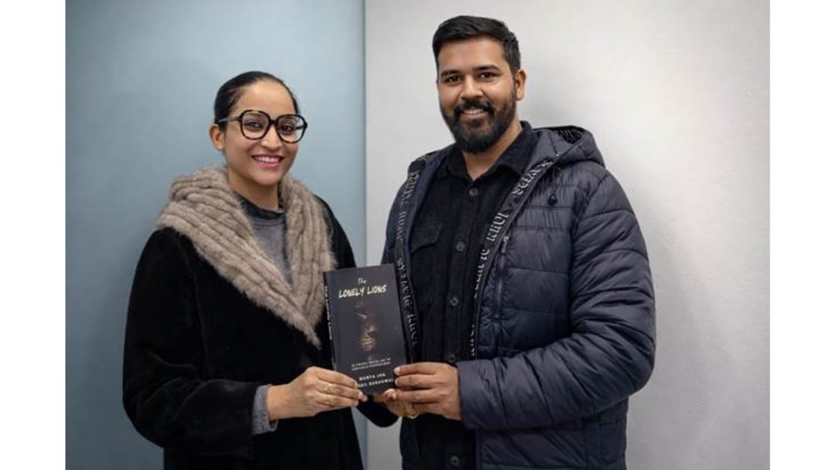 Entrepreneurs Manya Jha and Sushil Baranwal Launch Book The Lonely Lions on National Startups Day