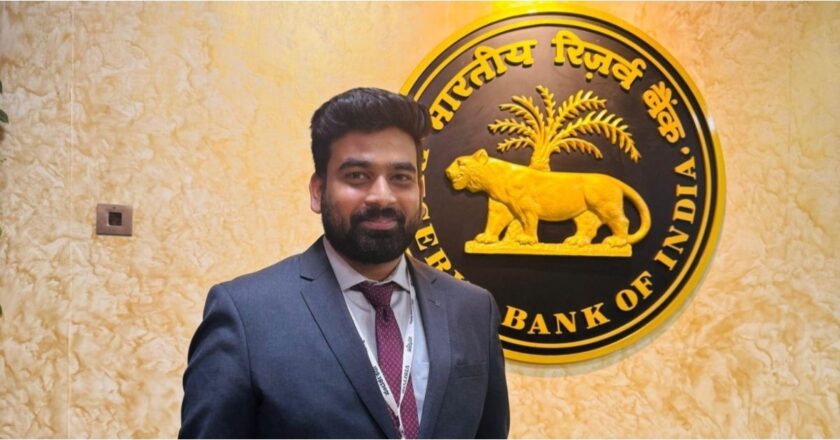 The 15-Hour Problem – Why Indian SMBs Still Struggle With Cash Flow Visibility: Karthik Bukkambudhi, Founder, Paywize