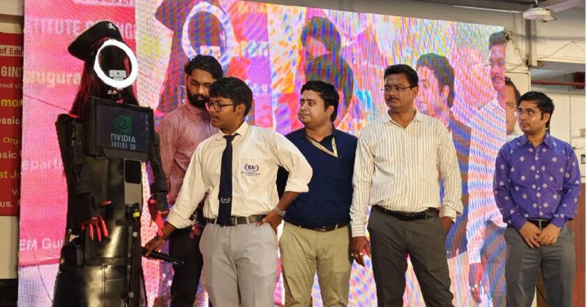 IEM-UEM Group of Institutions Hosts Grand Inaugural Ceremony for First-Year B.Tech Students, Showcases Advanced Technologies